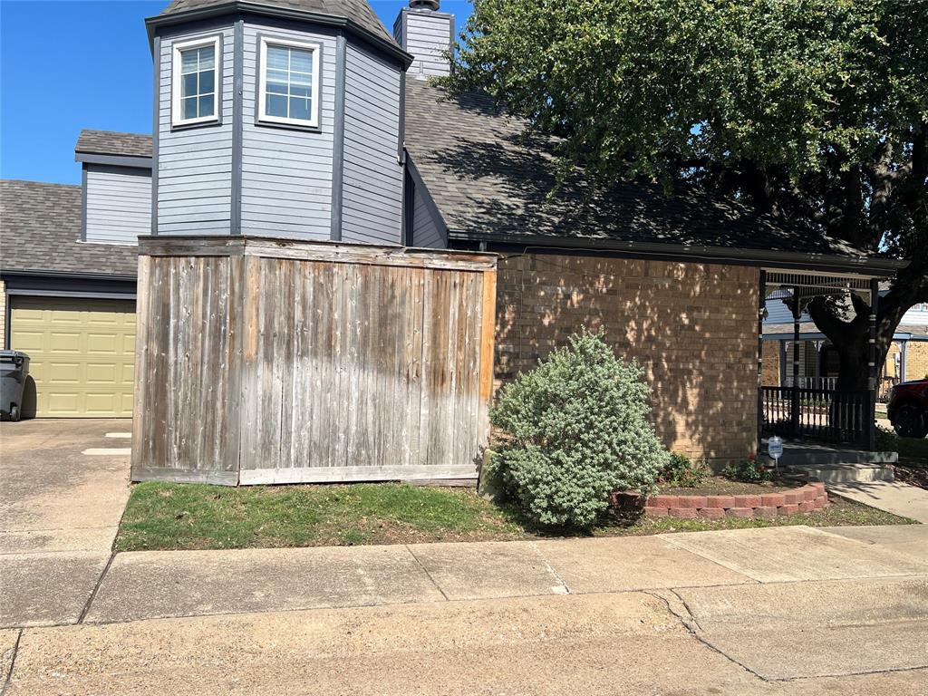 10913 Gable Drive Property Photo 2