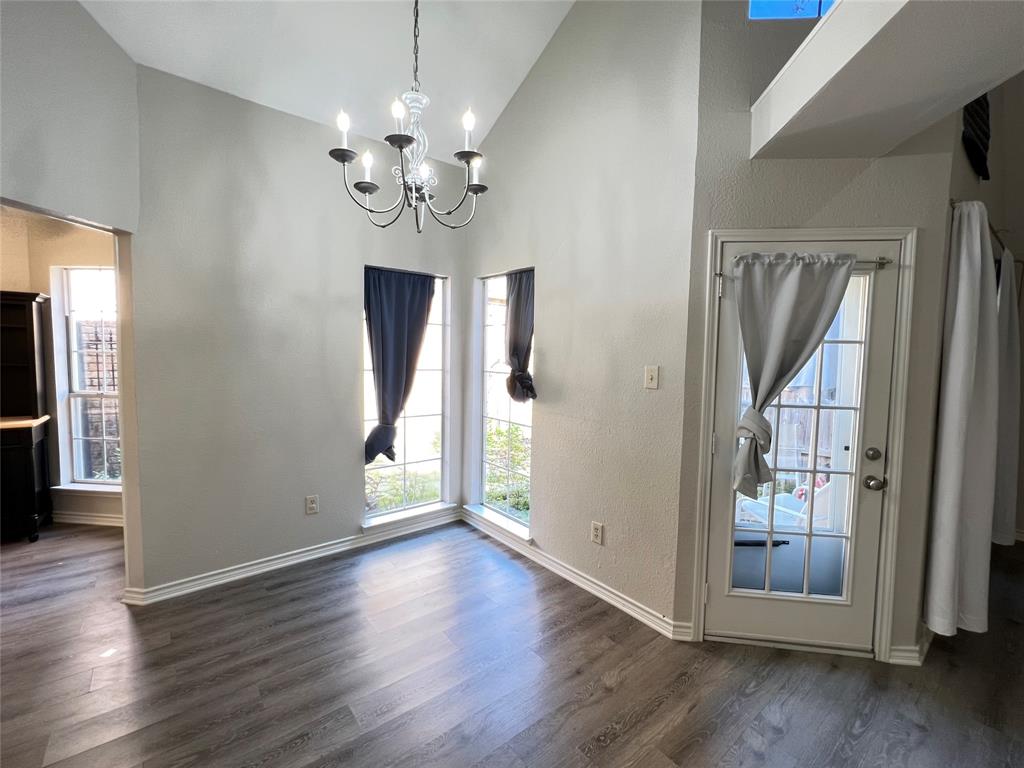 10913 Gable Drive Property Photo 3