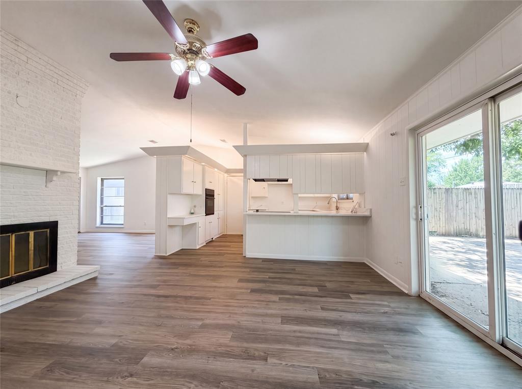 2111 Royal Oaks Drive Property Photo 4