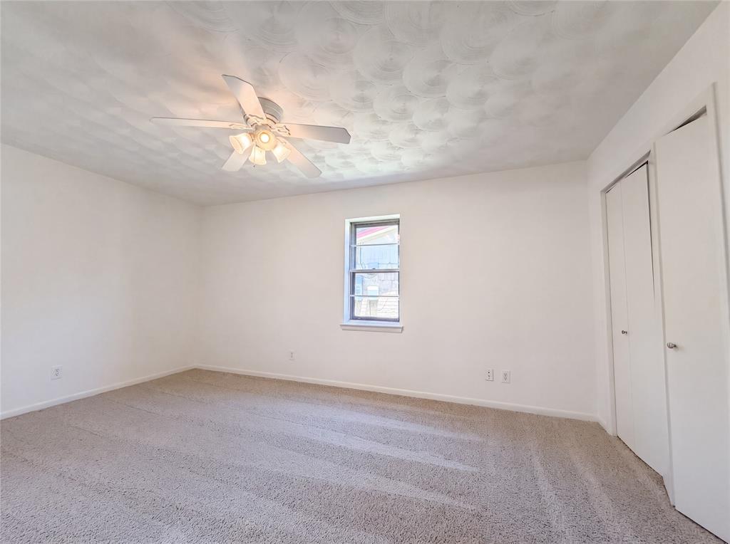 2111 Royal Oaks Drive Property Photo 12
