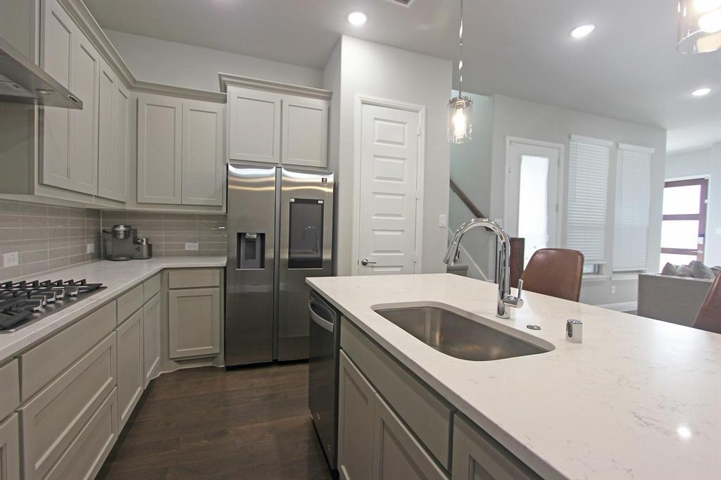4127 Runway Mews Property Photo 5
