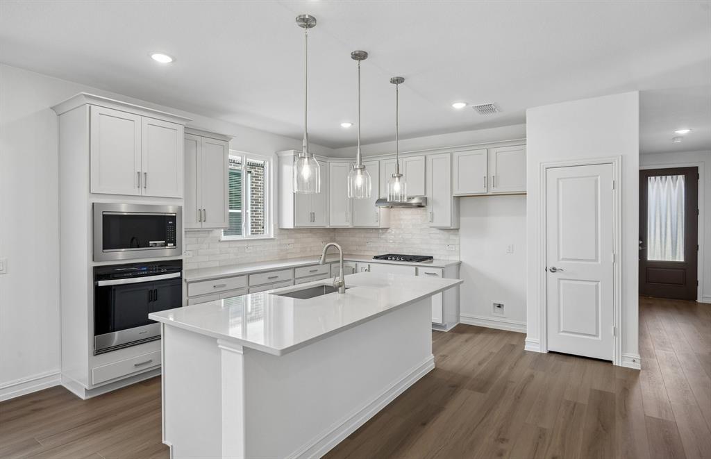 437 Avian Way Property Photo 2