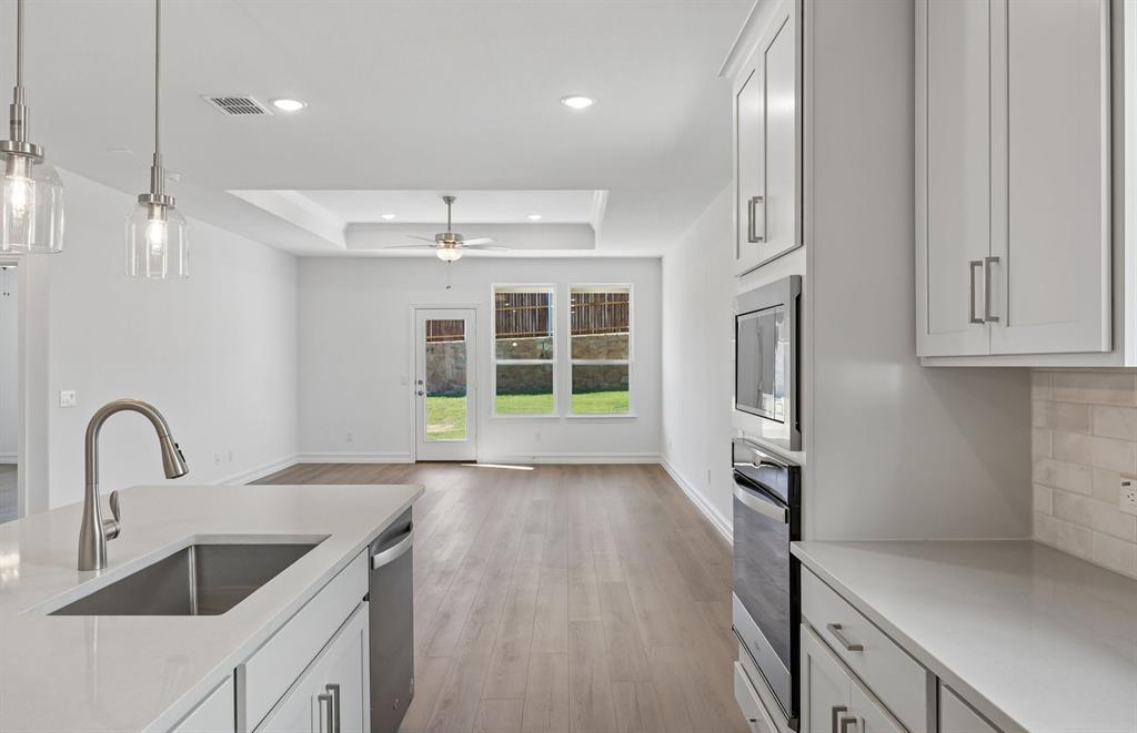 437 Avian Way Property Photo 4