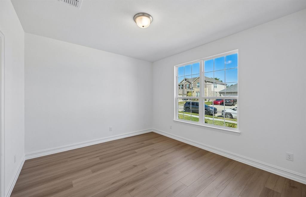 437 Avian Way Property Photo 16