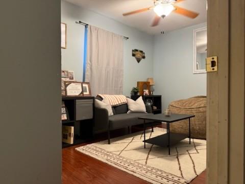 704 Cooper Lane Property Photo 6