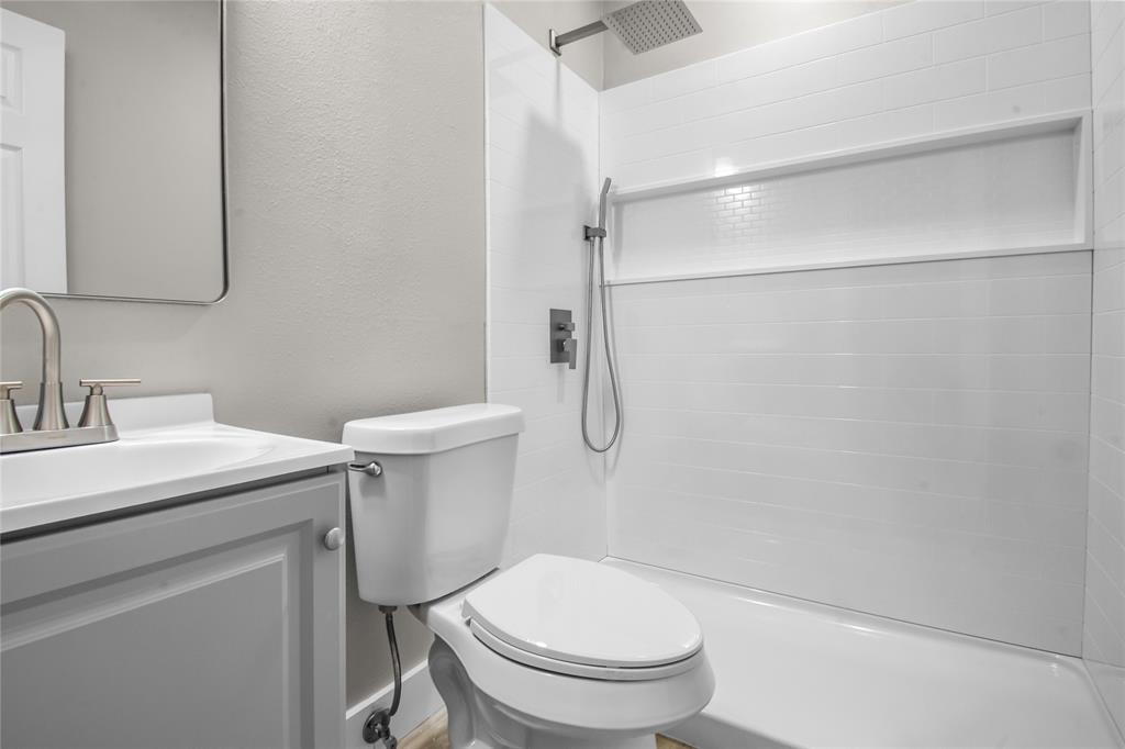 5624 S Hampshire Boulevard Property Photo 11