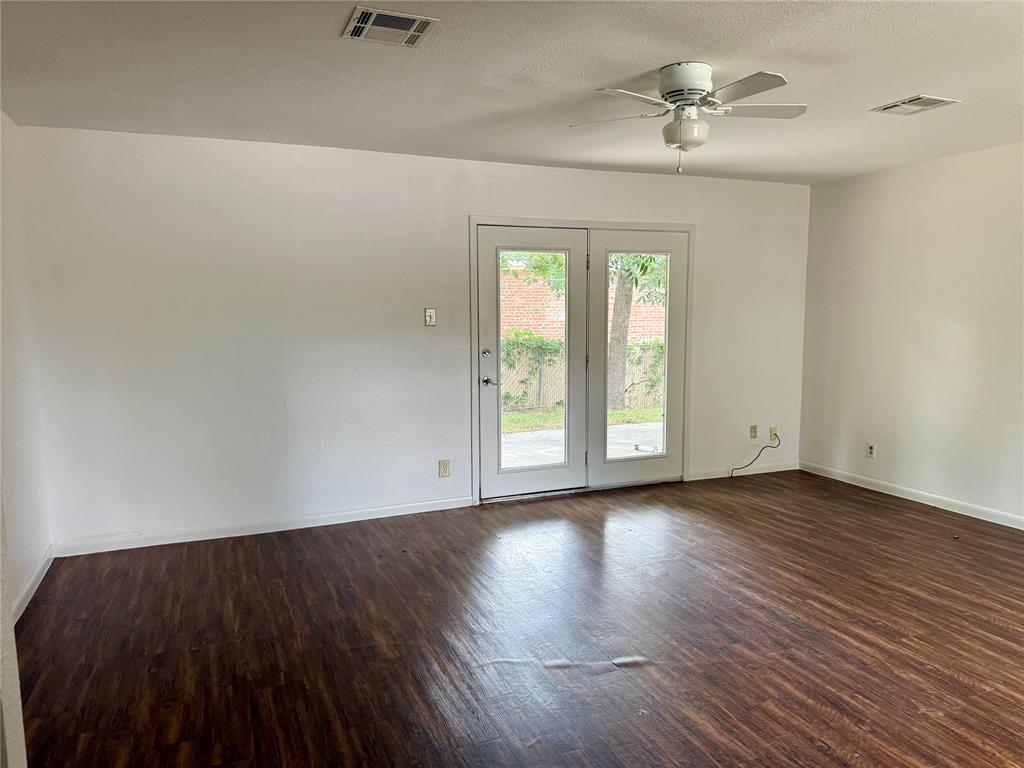 1407 N East St Property Photo 14