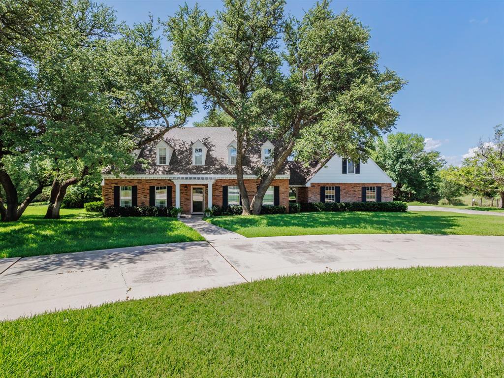 4501 River Oaks Drive Property Photo 1
