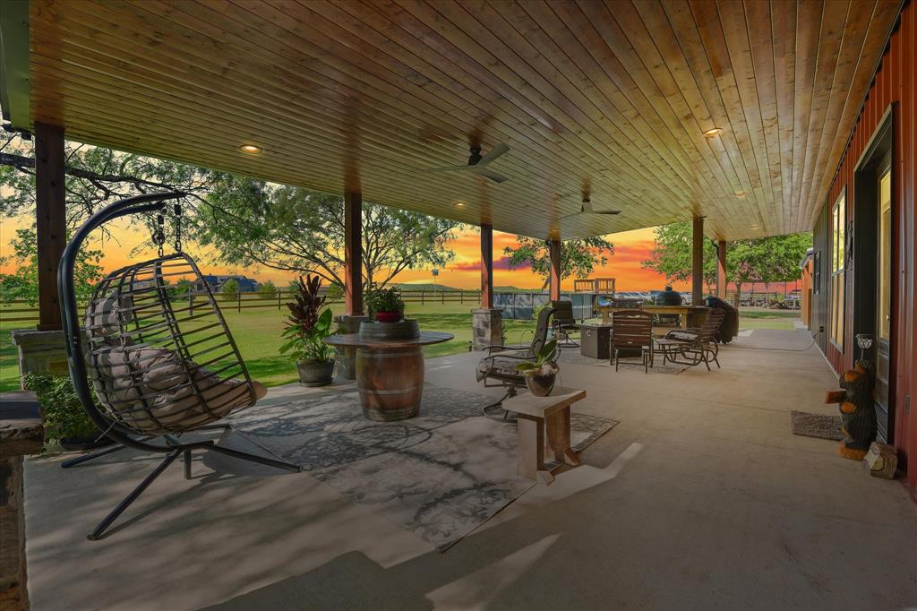 9861 Fm-66 Property Photo 4