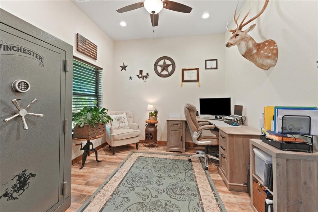 9861 Fm-66 Property Photo 16