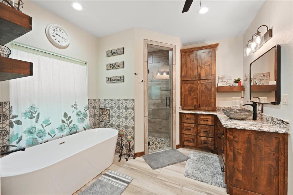 9861 Fm-66 Property Photo 20