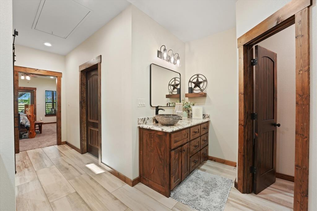 9861 Fm-66 Property Photo 21