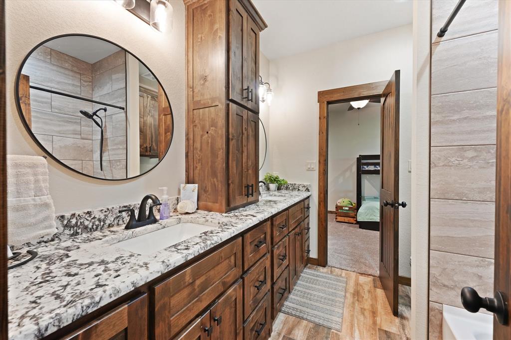 9861 Fm-66 Property Photo 24
