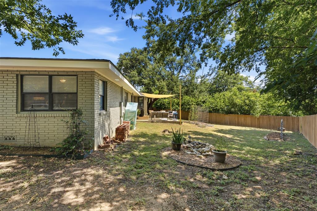 627 Bellaire Drive Property Photo 29