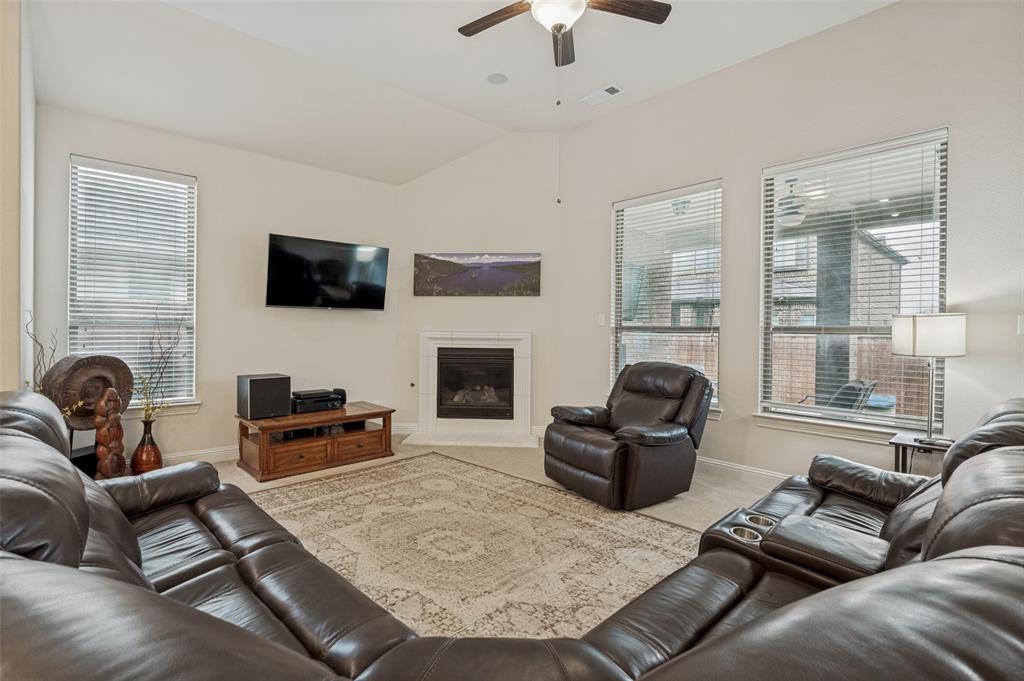 2810 Green Circle Drive Property Photo 4