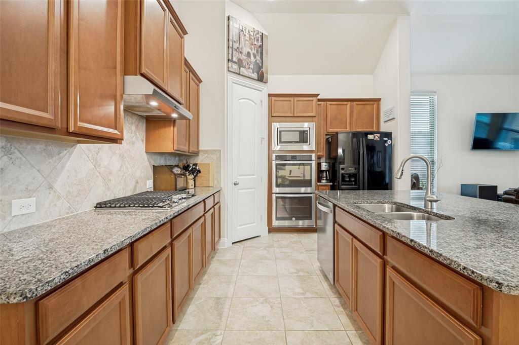 2810 Green Circle Drive Property Photo 9