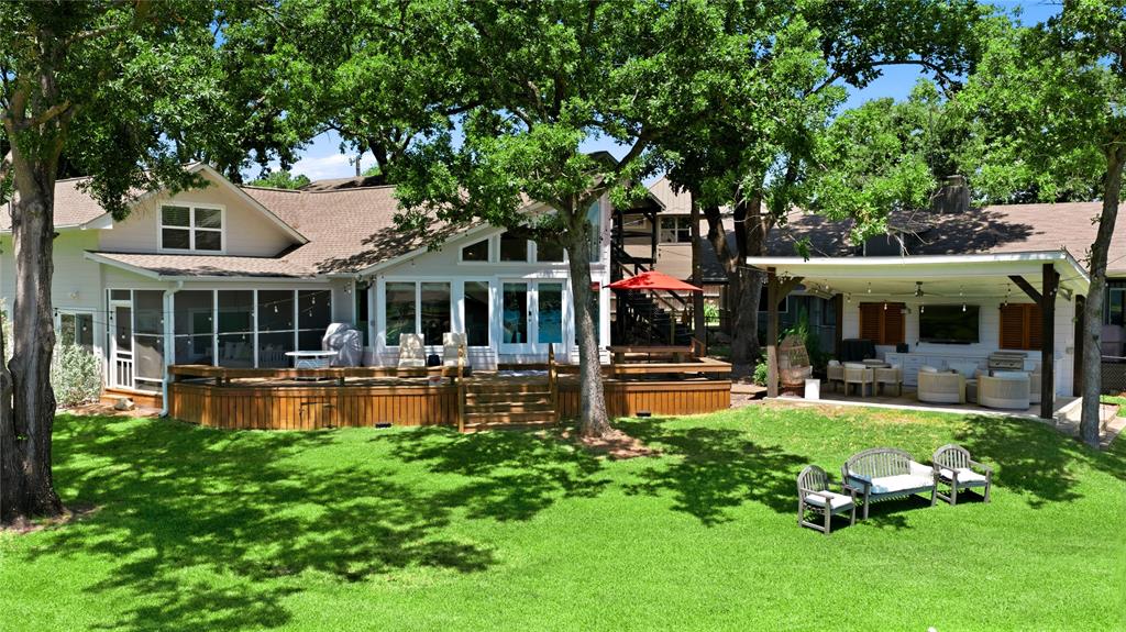 104 Doering Bay Circle Property Photo 1