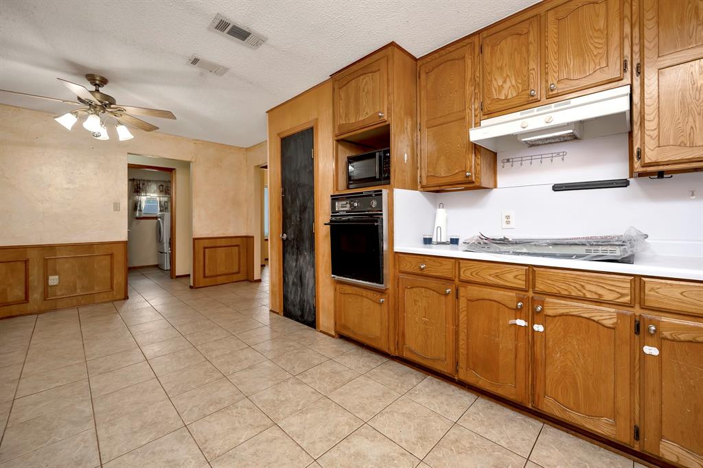 408 Chimney Hill Circle Property Photo 7