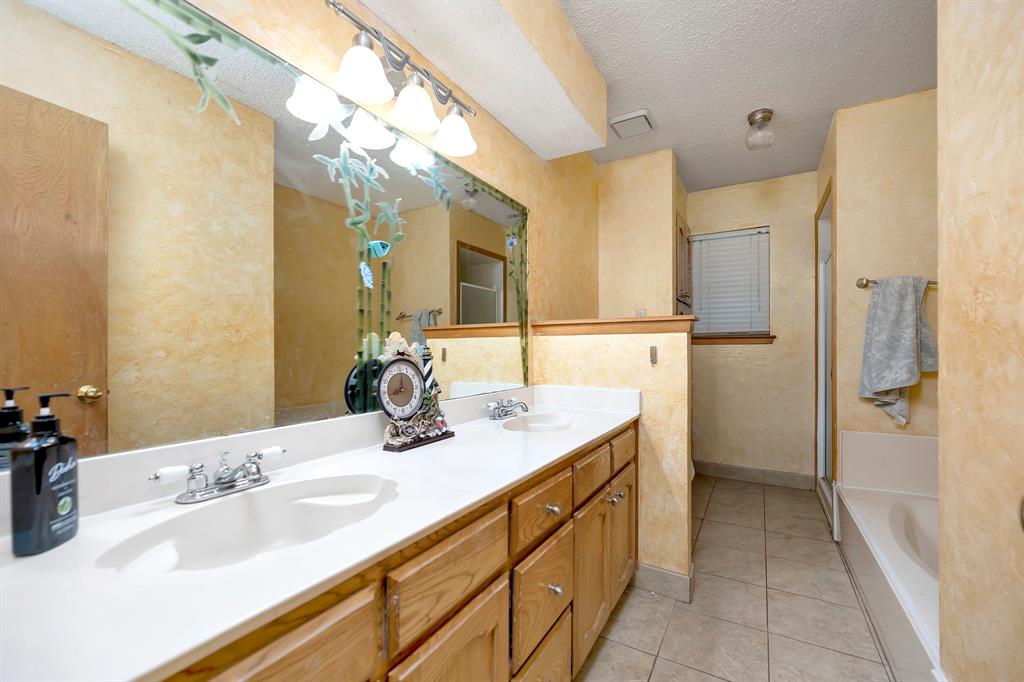 408 Chimney Hill Circle Property Photo 22