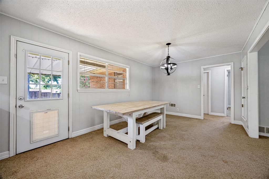 2506 Easy Street Property Photo 6