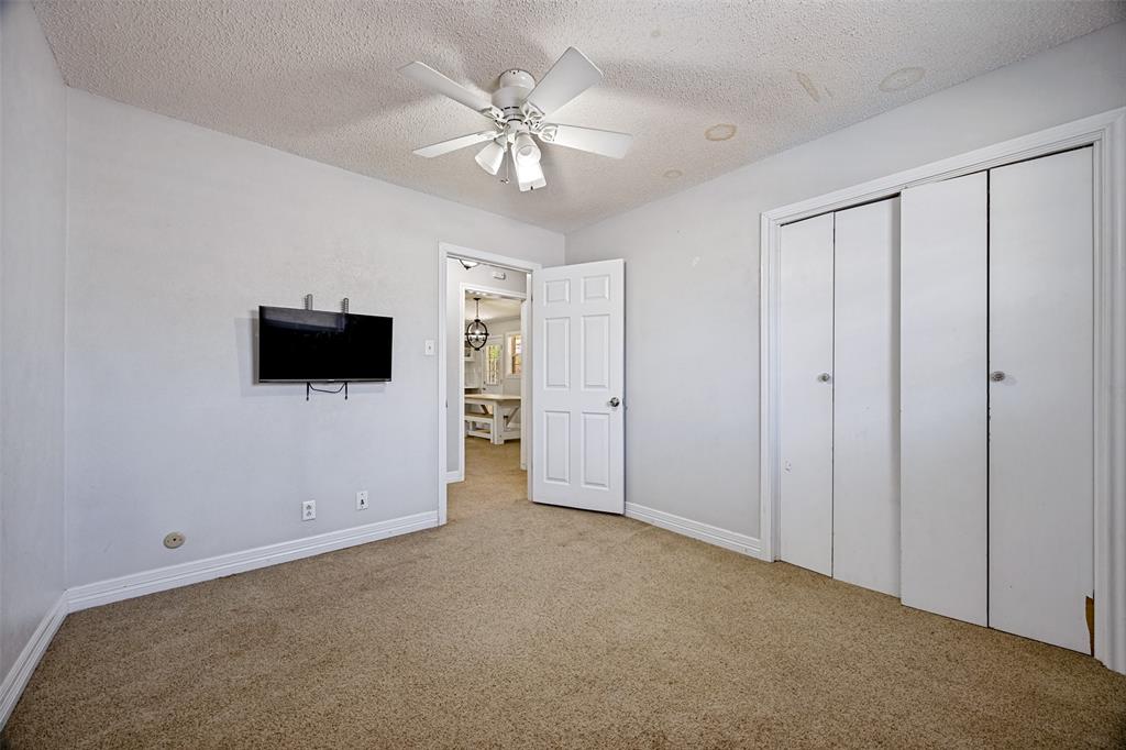 2506 Easy Street Property Photo 10