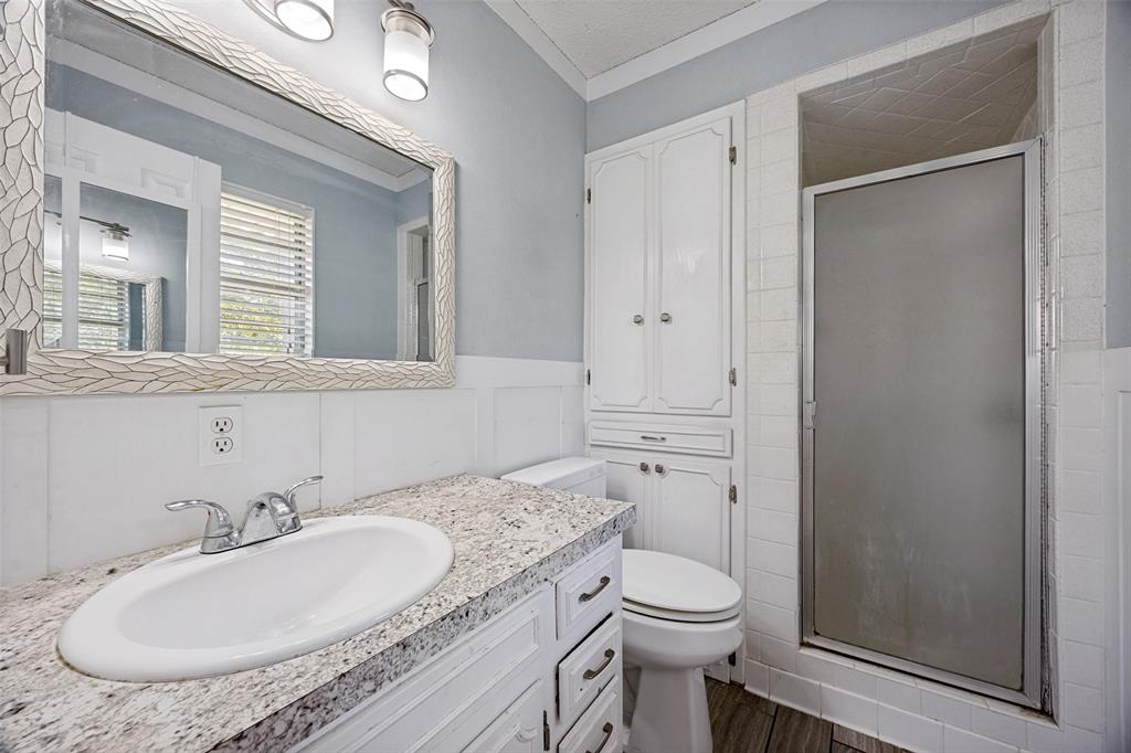 2506 Easy Street Property Photo 17