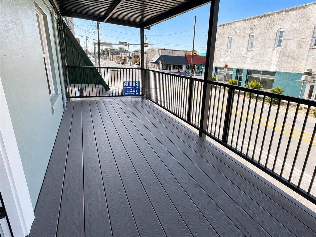 112 W Blackjack Street Property Photo 10