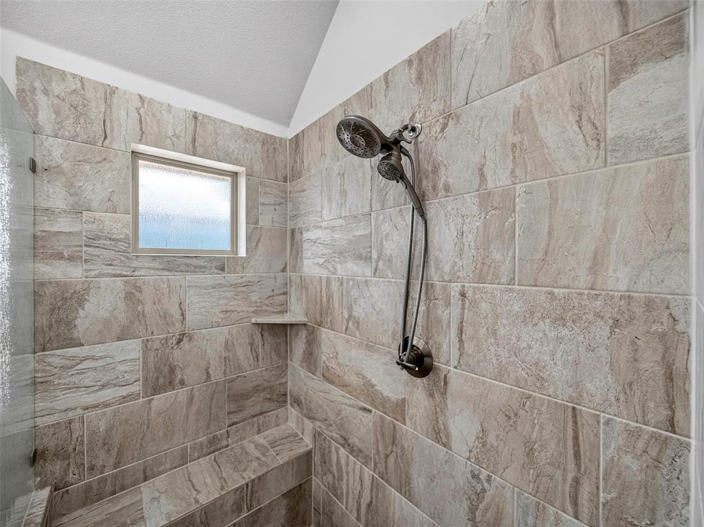 8712 Navidad Falls Drive Property Photo 20