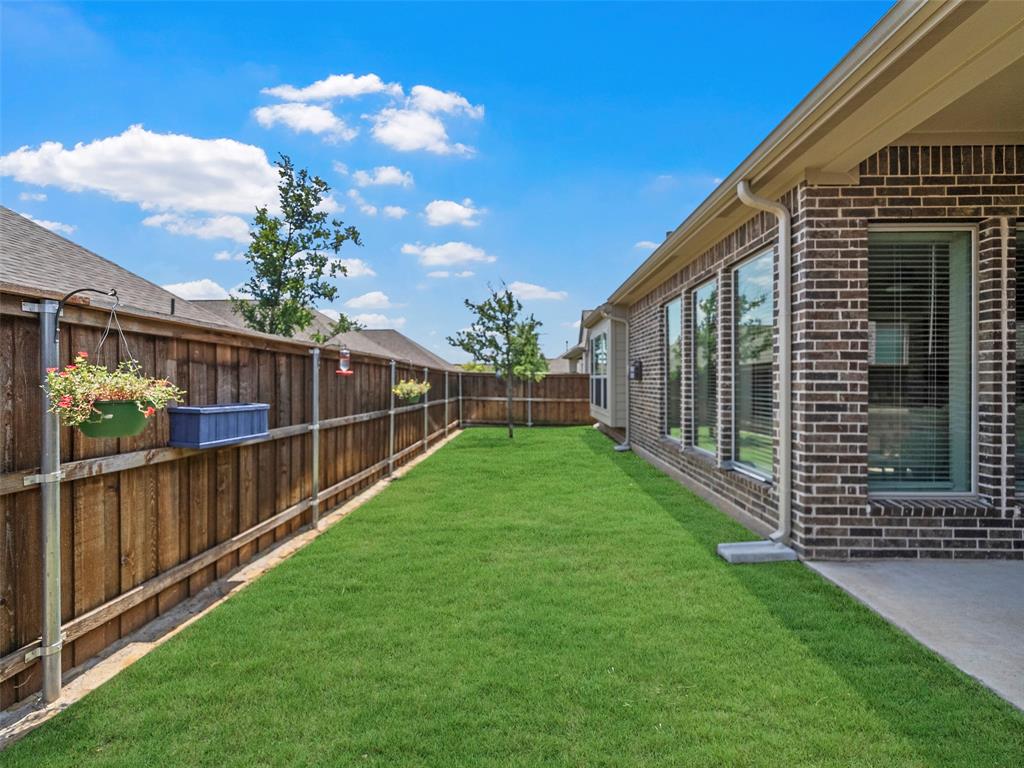 8712 Navidad Falls Drive Property Photo 33