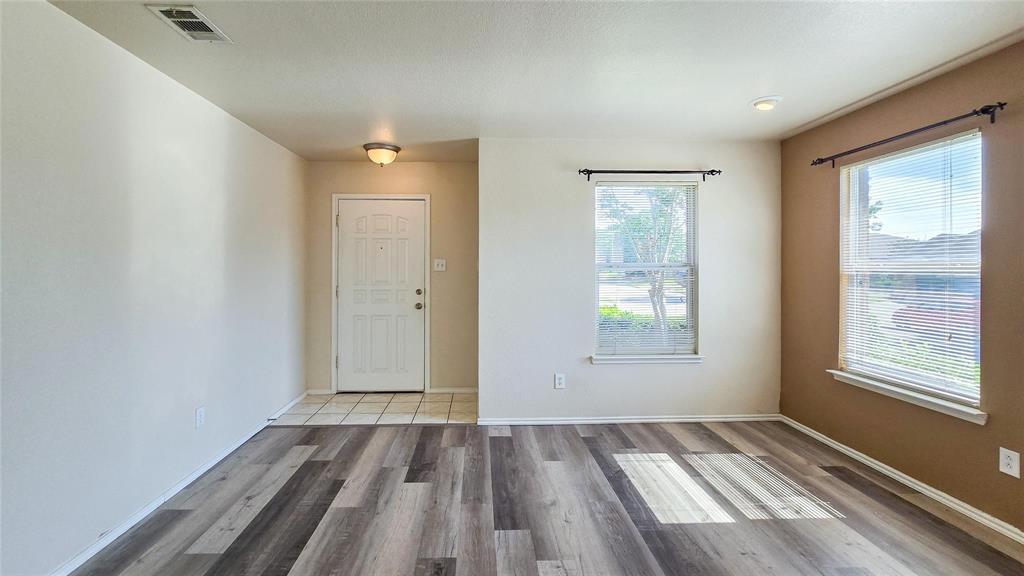 12453 Peak Circle Property Photo 3