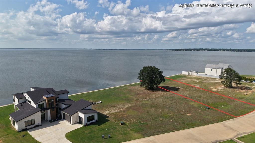 112 Mary Court Property Photo 8