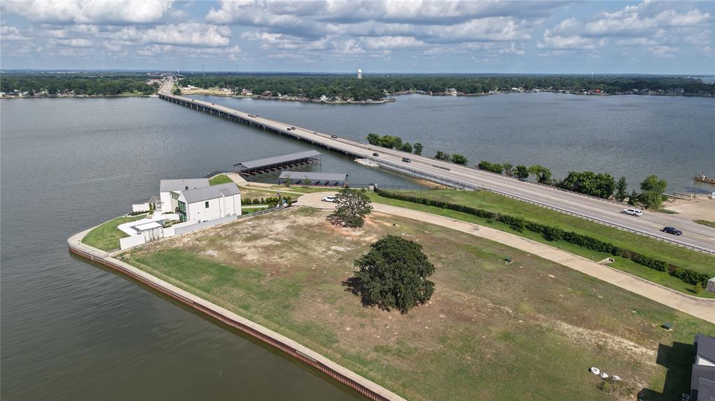 112 Mary Court Property Photo 13