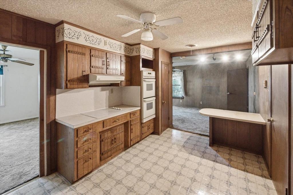 156 Bowie Property Photo 6
