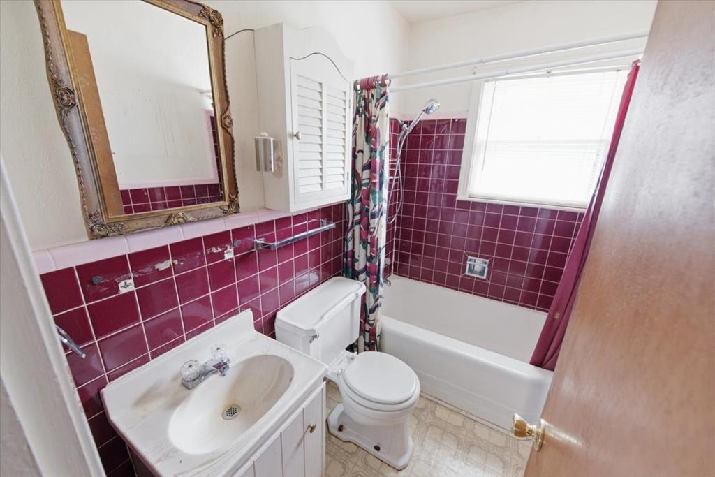 156 Bowie Property Photo 11