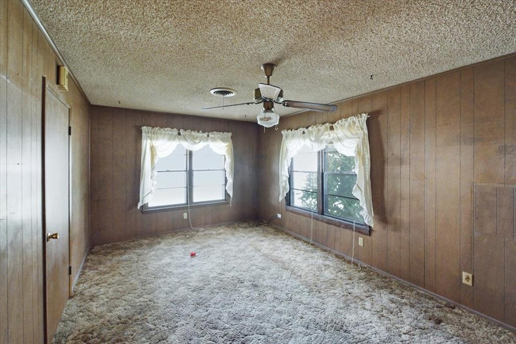156 Bowie Property Photo 15