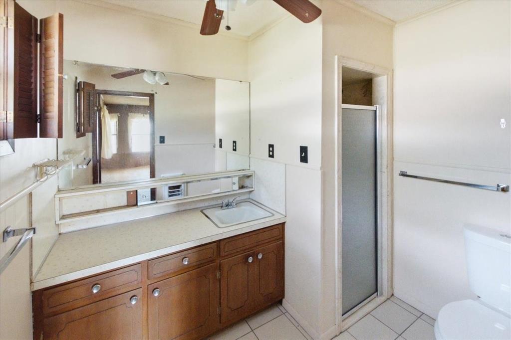 156 Bowie Property Photo 16