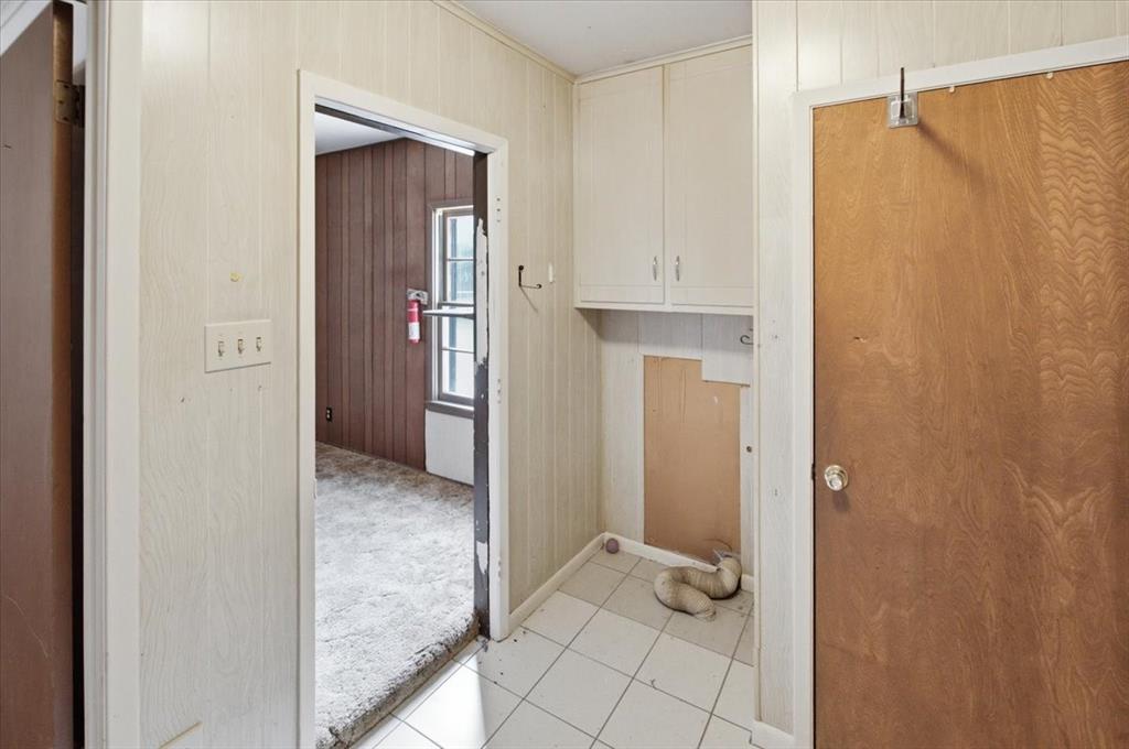 156 Bowie Property Photo 18