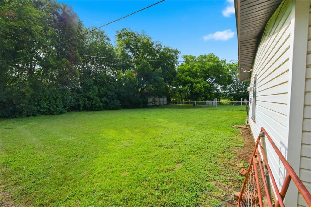 156 Bowie Property Photo 20