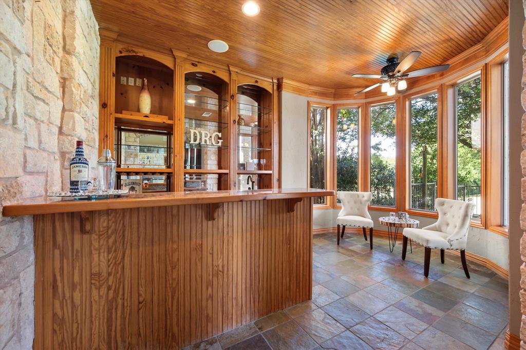 1019 Walnut Falls Circle Property Photo 18