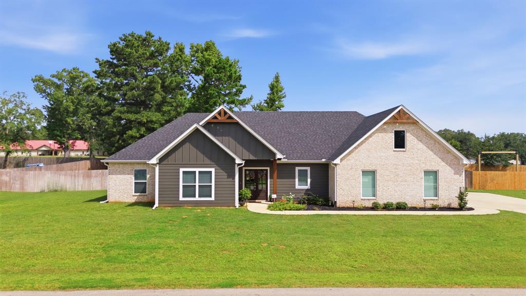 20971 Patriot Circle Property Photo 1