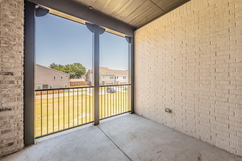 305 Sunset Lane 102 Property Photo 16