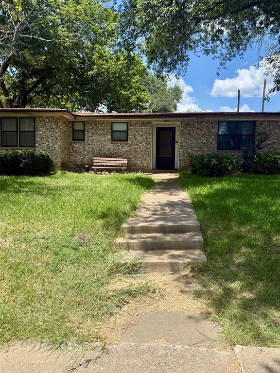 1301 W Bruton Road Property Photo 1