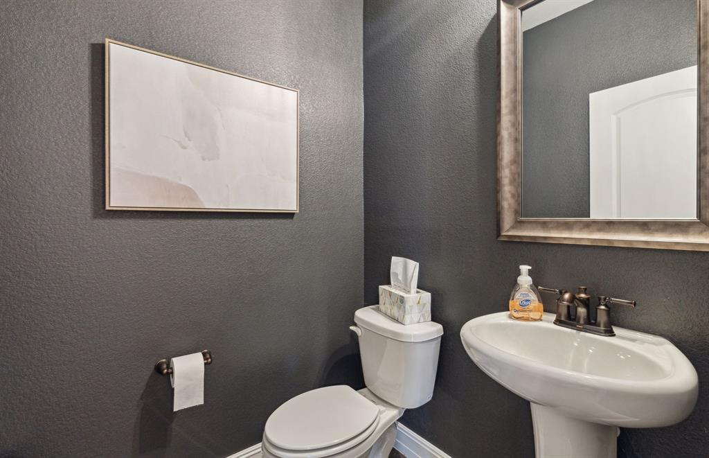 1809 Briarcrest Drive Property Photo 3