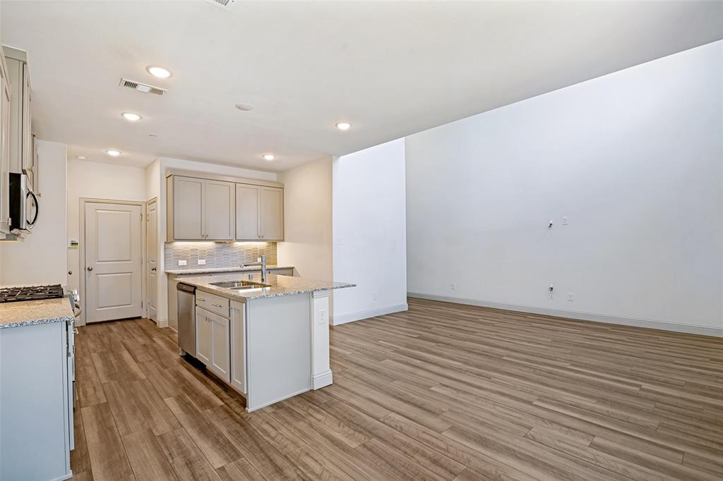 1006 Emil Place Property Photo 12