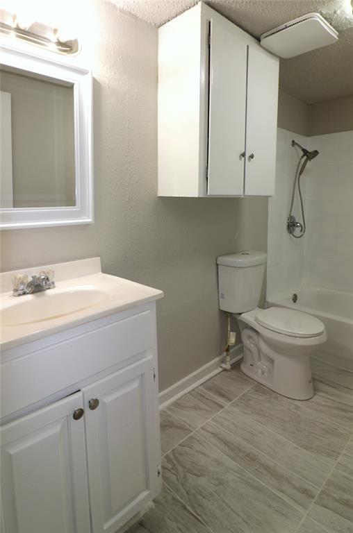 708 Ellington Street Property Photo 21