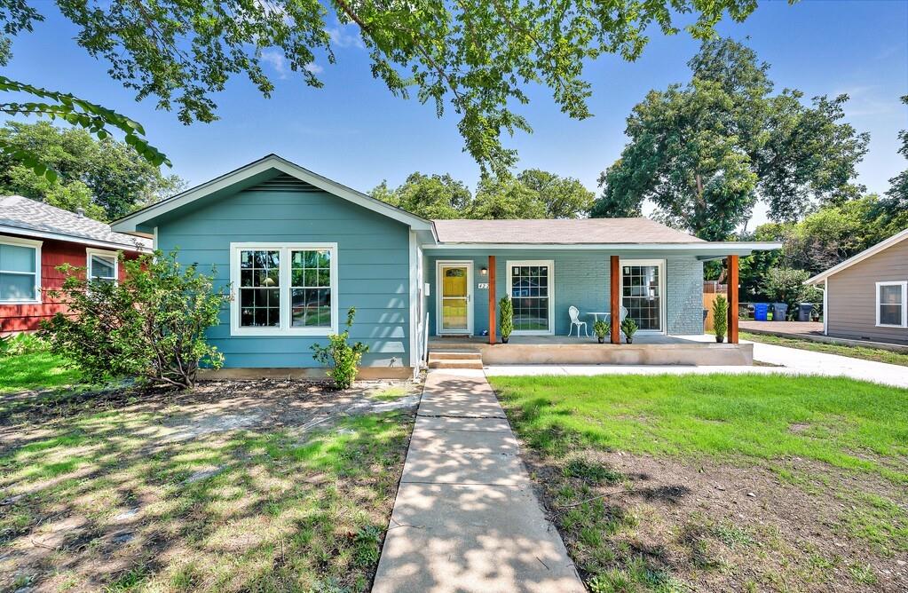 4221 Sanger Avenue Property Photo 1