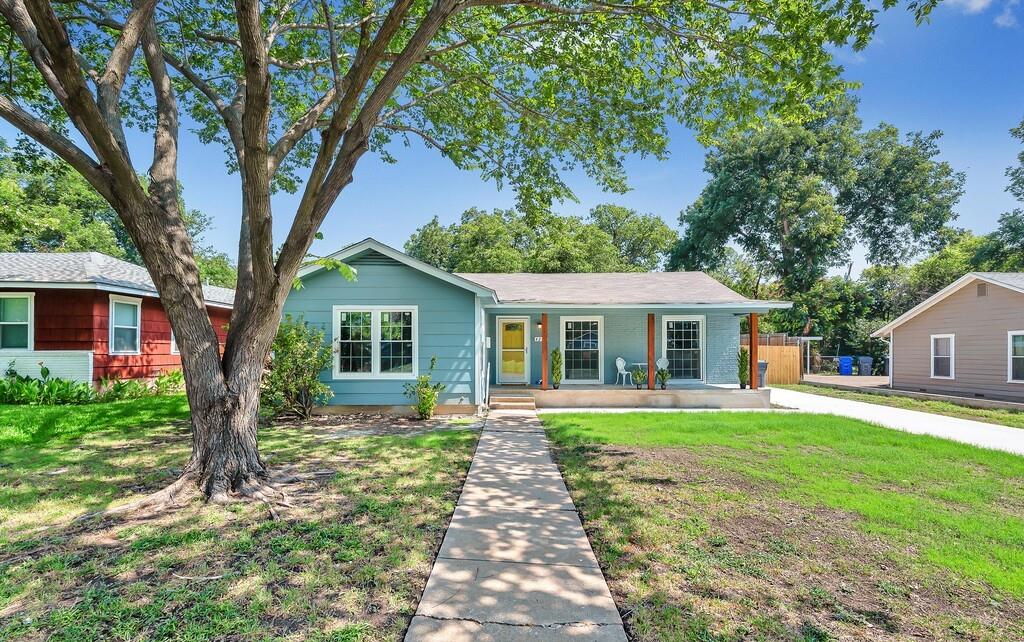 4221 Sanger Avenue Property Photo 2