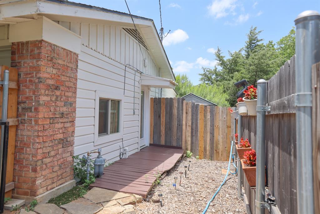 3808 S Timberline Drive Property Photo 4