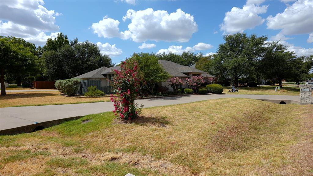 5614 Wedgefield Road Property Photo 4