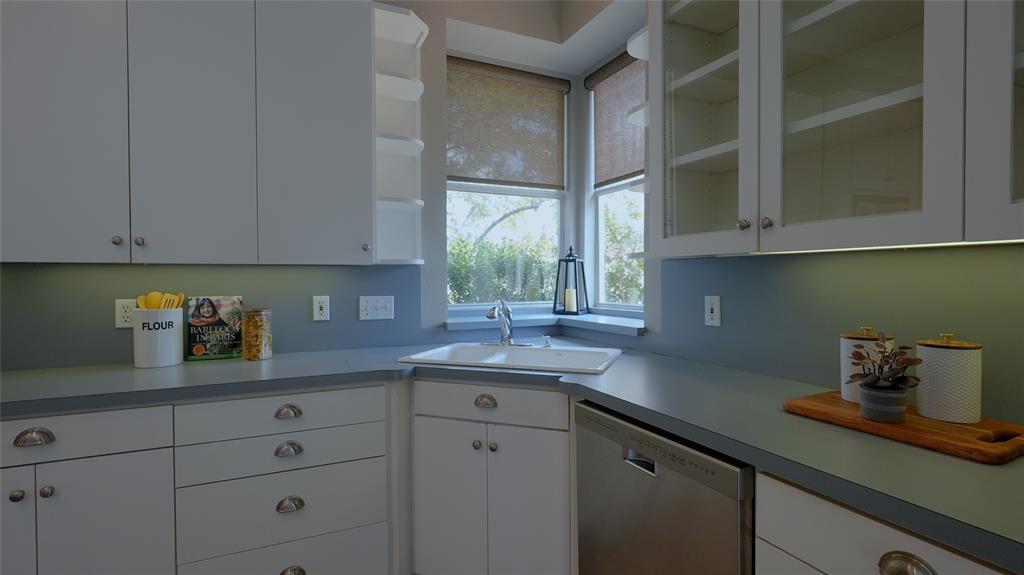 5614 Wedgefield Road Property Photo 6
